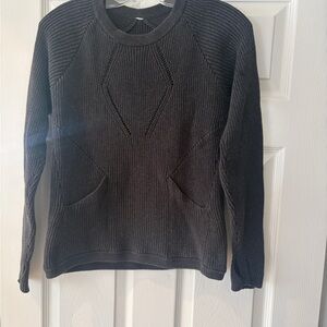 Lululemon long sleeve sweater in dark grey